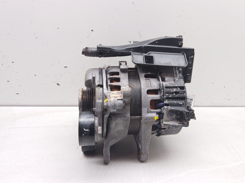 Recambio de alternador para nissan qashqai iii (j12) 1.3 dig-t referencia OEM IAM 2310a1749r 2740571a IST50S064