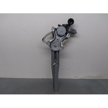 ELEVALUNAS DELANTERO DERECHO AV2621002330 857100D100 6 PIN