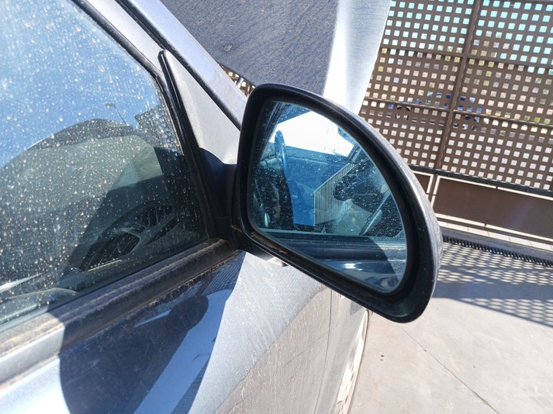 Recambio de retrovisor derecho para kia cee´d hatchback (ed) 2.0 crdi 140 referencia OEM IAM   