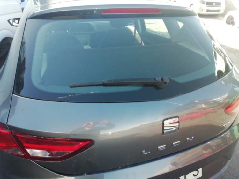Recambio de porton trasero para seat leon (5f1) reference referencia OEM IAM  PEQUEÑO GOLPE 