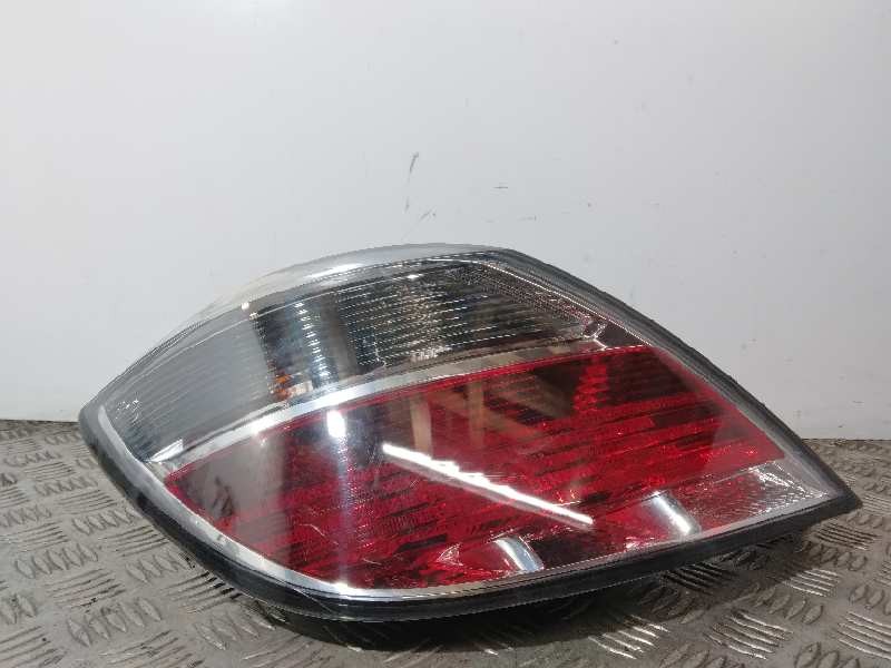 Recambio de piloto trasero izquierdo para opel astra h ber. enjoy referencia OEM IAM 13222324  