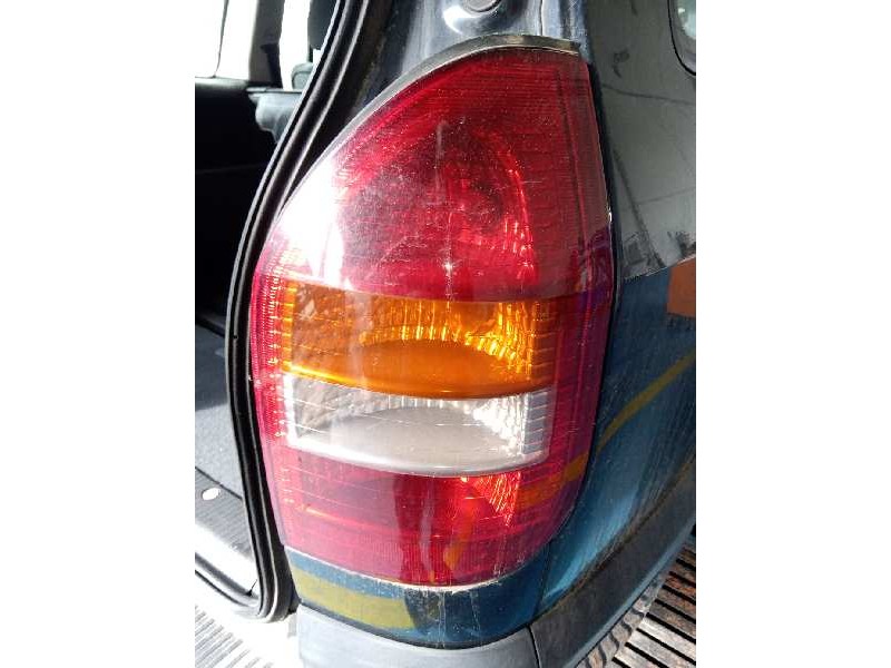 Recambio de piloto trasero derecho para opel zafira a club referencia OEM IAM 6223027  