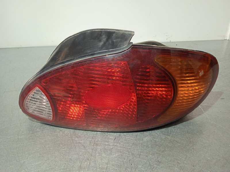 Recambio de piloto trasero derecho para hyundai lantra berlina (rd) 1.9 d gls referencia OEM IAM 80901JE  