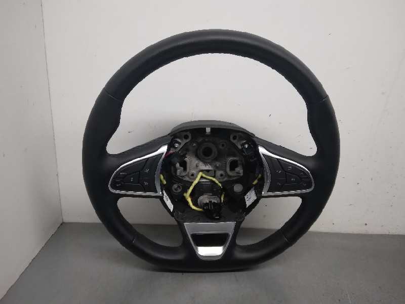 Recambio de volante para renault megane iv grandtour limited referencia OEM IAM 484001444R SIN AIRBAG BUEN ESTADO