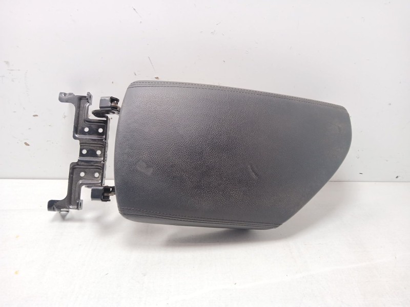 Recambio de apoyabrazos central para hyundai i40 comfort referencia OEM IAM   