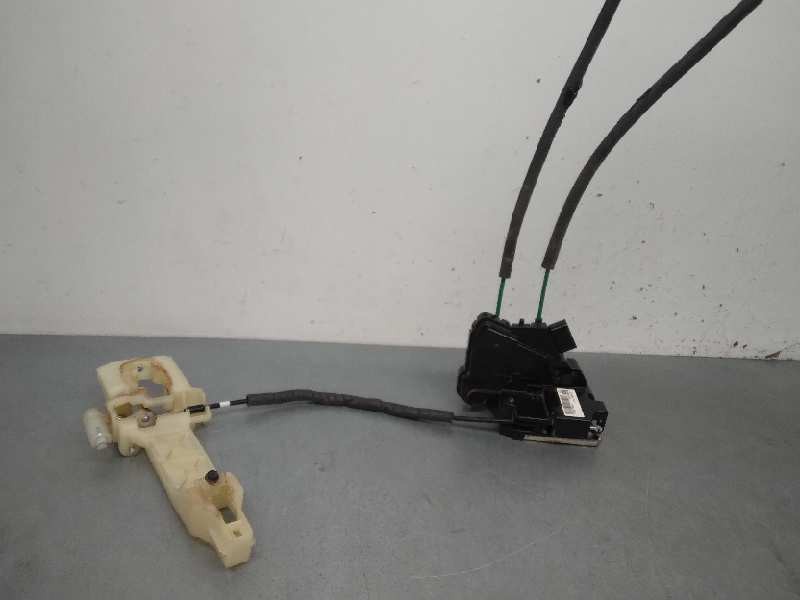 Recambio de cerradura puerta trasera derecha para ssangyong tivoli limited 4x2 referencia OEM IAM 7132035001 4 PINES 