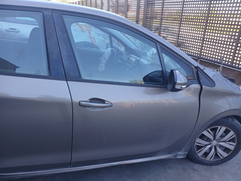 Recambio de puerta delantera derecha para peugeot 208 i (ca_, cc_) 1.2 vti 82 referencia OEM IAM 9807820680  
