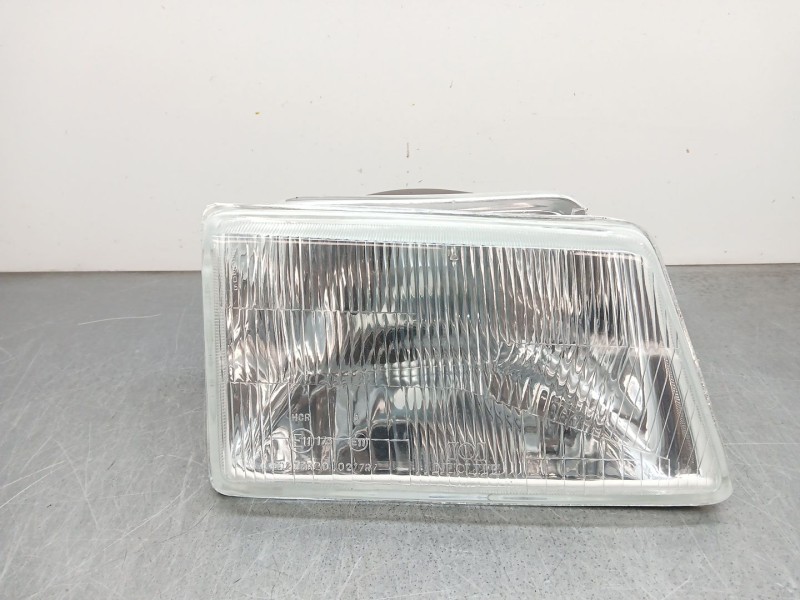 Recambio de faro derecho para peugeot 205 berlina 1.1 referencia OEM IAM 6205a4 11540522 