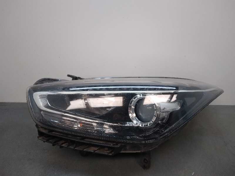Recambio de faro izquierdo para hyundai i40 comfort referencia OEM IAM 921014ZXXX  