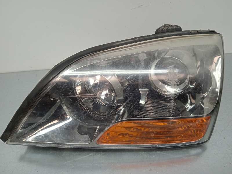 Recambio de faro izquierdo para kia sorento 2.5 crdi referencia OEM IAM 921013E5XX  CRISTAL RAYADO