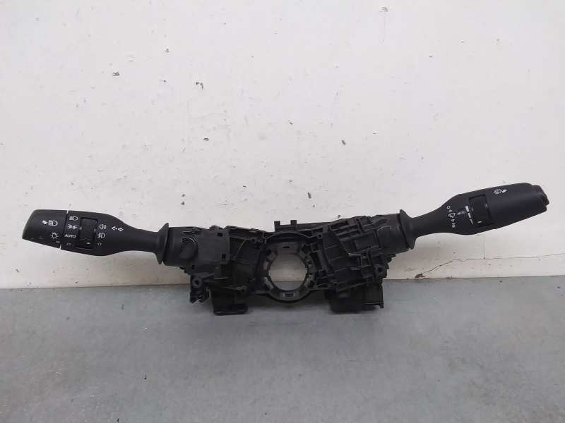 Recambio de mando multifuncion para lexus is 300h referencia OEM IAM 17F773 30350 