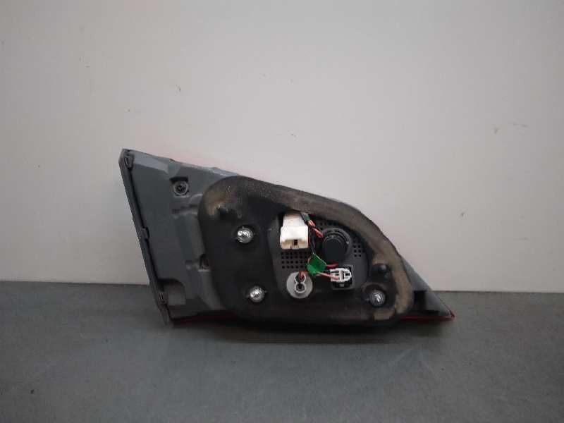 Recambio de piloto trasero derecho interior para hyundai i40 comfort referencia OEM IAM R924043Z6  