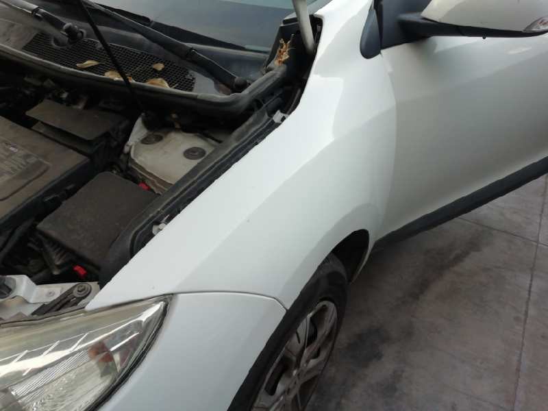 Recambio de aleta delantera izquierda para renault megane iii berlina 5 p emotion referencia OEM IAM  TOCADO LEVE 