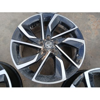 Recambio de juego llantas para mg zs suv (azs1) 1.5 vti referencia OEM IAM 7JX17 H2 ET41 X4 11513291