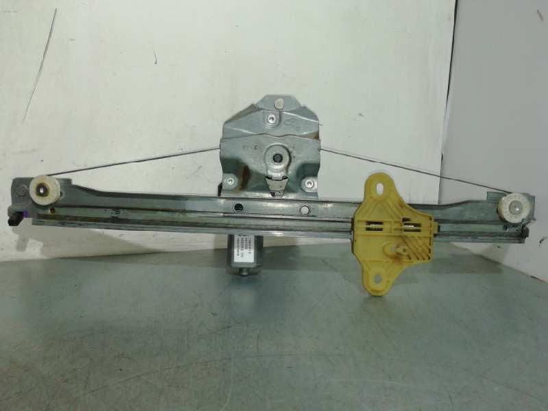 Recambio de elevalunas delantero derecho para renault captur 1.5 dci diesel fap referencia OEM IAM 807200713R ELECTRICO 2 PIN 