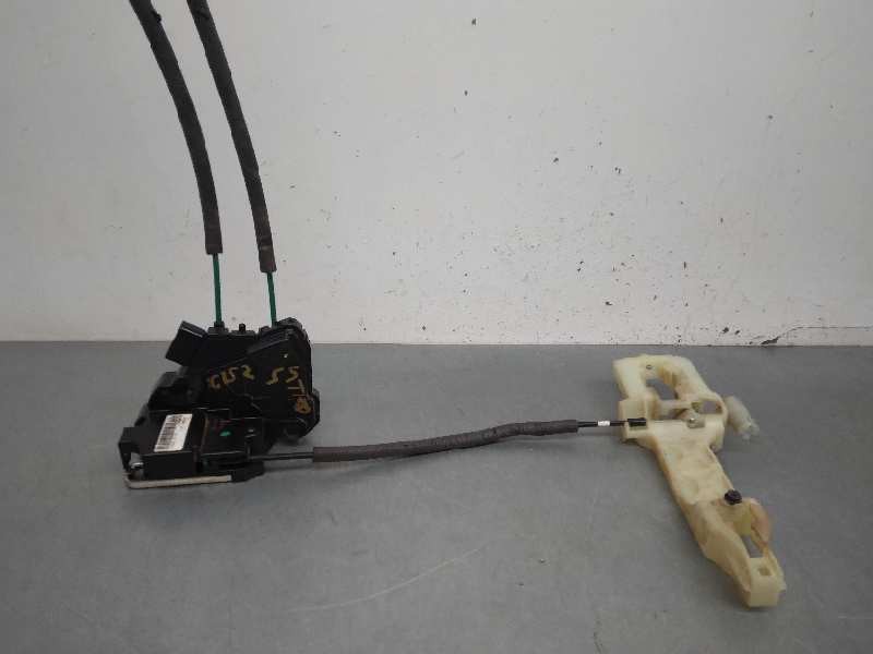 Recambio de cerradura puerta trasera izquierda para ssangyong tivoli limited 4x2 referencia OEM IAM 7131035001 4 PINES 