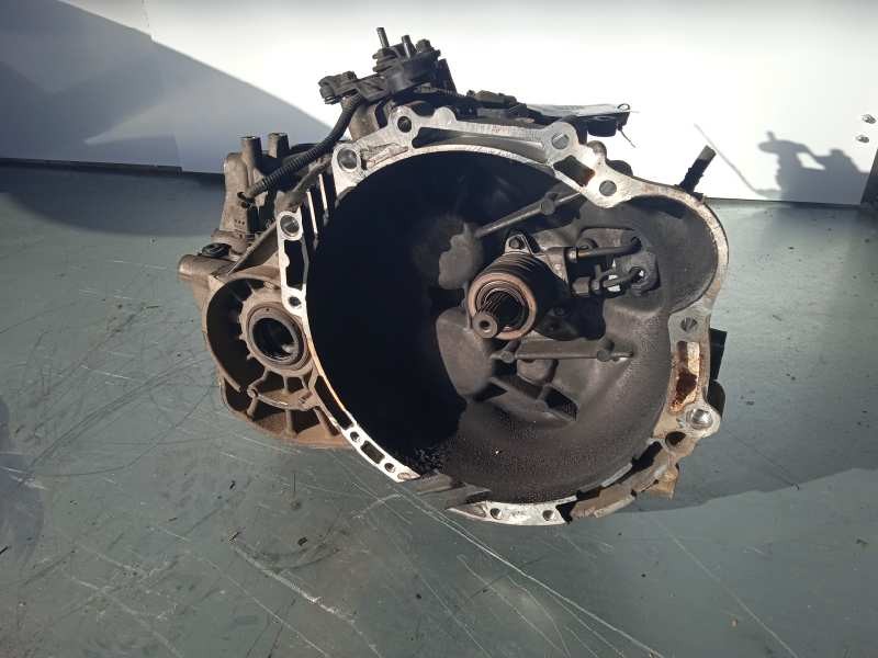 Recambio de caja cambios para kia carens (un) concept referencia OEM IAM S620JC  6V