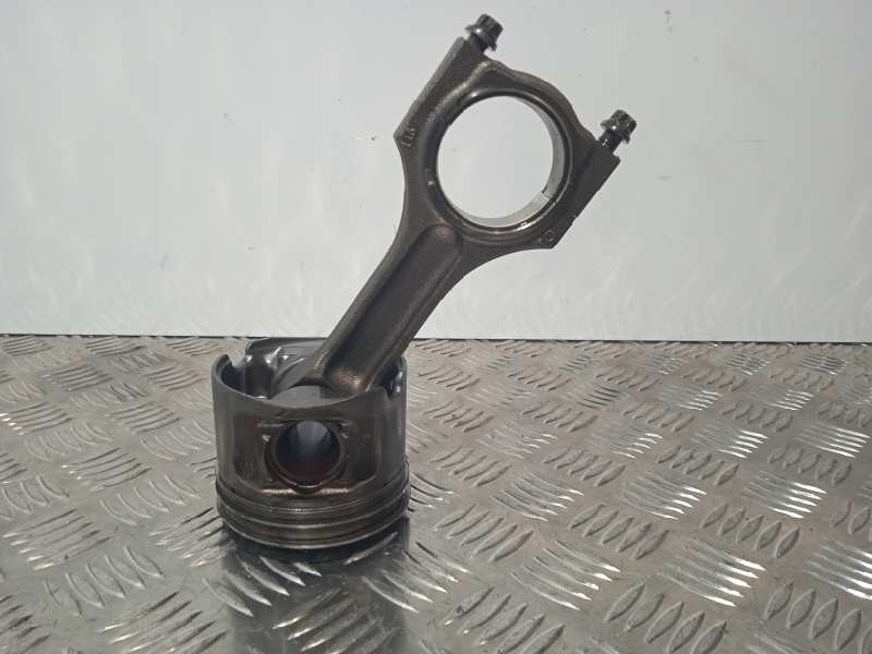 Recambio de piston para bmw serie 1 berlina (e81/e87) 2.0 turbodiesel cat referencia OEM IAM 0840BB  