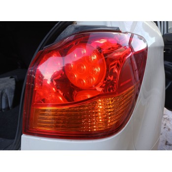 PILOTO TRASERO DERECHO 8330B194 A046040 