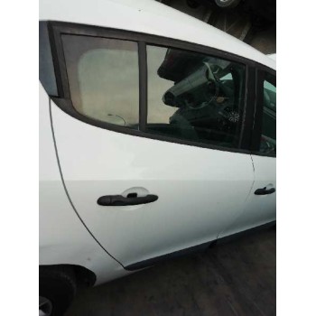 PUERTA TRASERA DERECHA SIN ACCESORIOS 