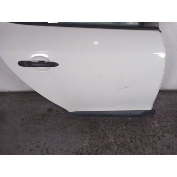 Recambio de puerta trasera derecha para renault megane iii berlina 5 p emotion referencia OEM IAM  SIN ACCESORIOS 