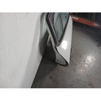 Recambio de puerta trasera derecha para renault megane iii berlina 5 p emotion referencia OEM IAM  SIN ACCESORIOS 