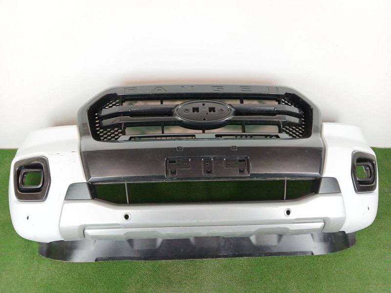 Recambio de paragolpes delantero para ford ranger (tke) 2.2 tdci 4x4 referencia OEM IAM JB3B17C831D JB3B17C831D 