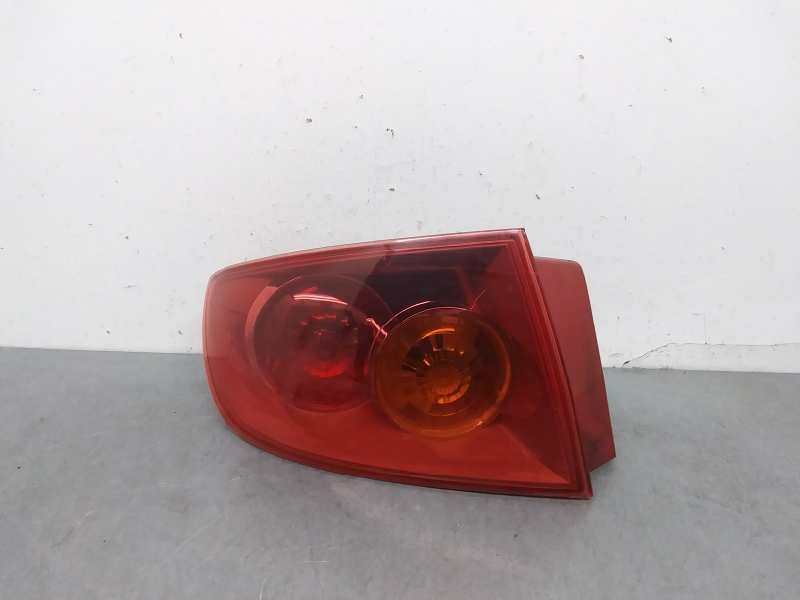 Recambio de piloto trasero izquierdo para mazda 3 berlina (bk) 1.6 vvt active referencia OEM IAM  4P 