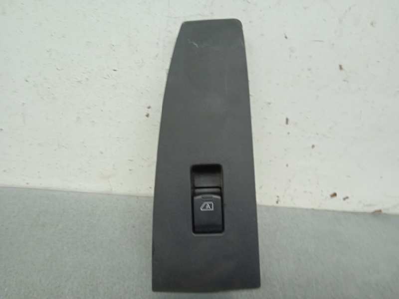 Recambio de mando elevalunas trasero izquierdo para infiniti fx fx45 referencia OEM IAM   