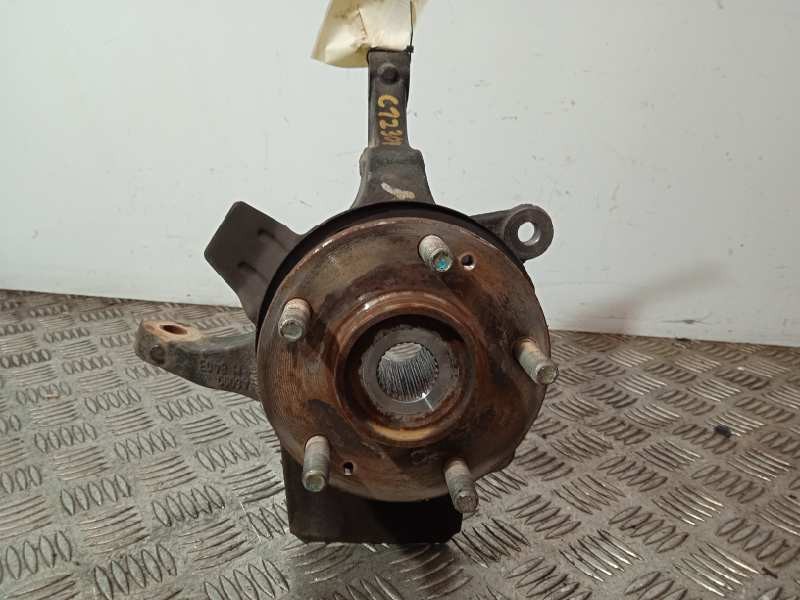 Recambio de mangueta delantera derecha para kia cee´d 1.4 crdi cat referencia OEM IAM 51716A6000  