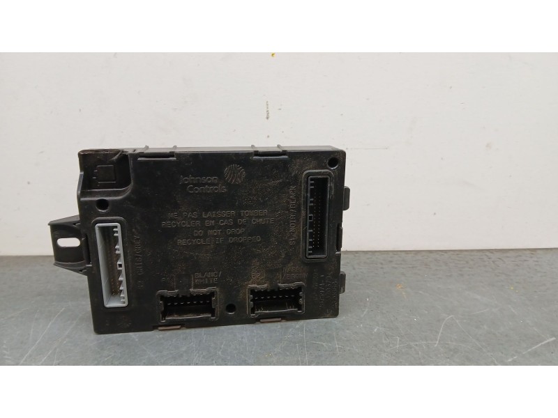 Recambio de modulo electronico para renault captur zen referencia OEM IAM 284b14456r  