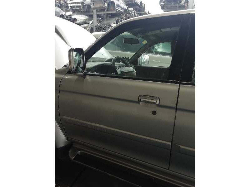 Recambio de puerta delantera izquierda para mitsubishi montero sport (k90) 2.5 td gls referencia OEM IAM   