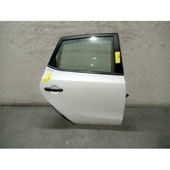 Recambio de puerta trasera derecha para hyundai i30 classic referencia OEM IAM  BLANCA 