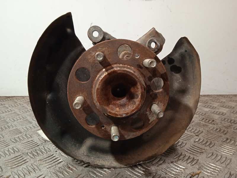 Recambio de mangueta trasera izquierda para kia cee´d 1.4 crdi cat referencia OEM IAM   