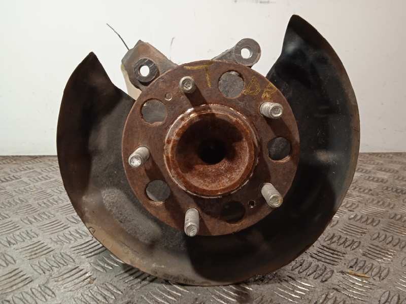 Recambio de mangueta trasera derecha para kia cee´d 1.4 crdi cat referencia OEM IAM   