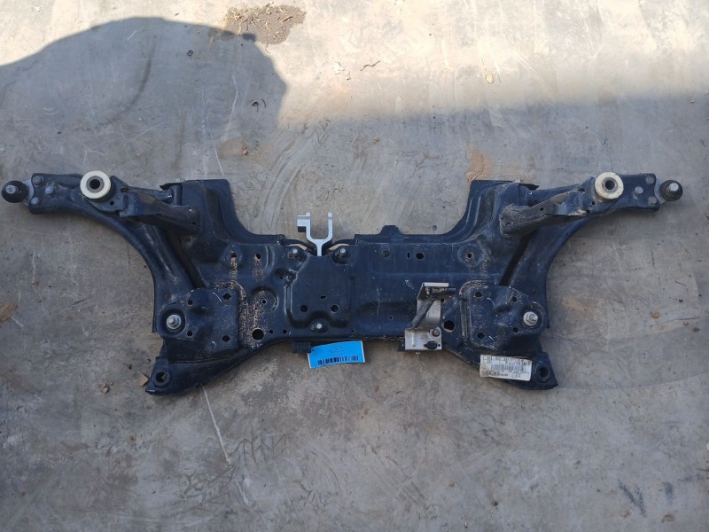 Recambio de puente delantero para ford focus iv (hn) 1.0 ecoboost referencia OEM IAM 2696763  