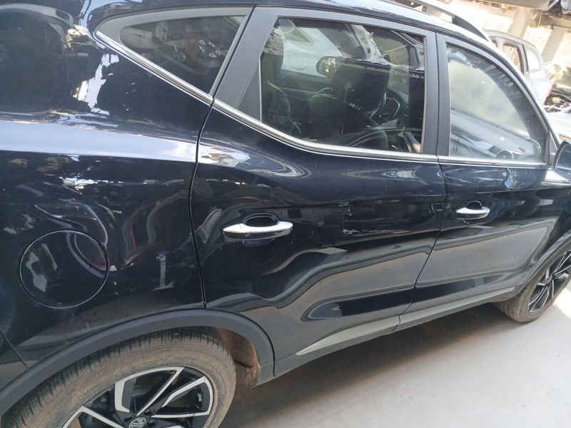 Recambio de puerta trasera derecha para mg zs suv (azs1) 1.5 vti referencia OEM IAM 10316504SEPP  