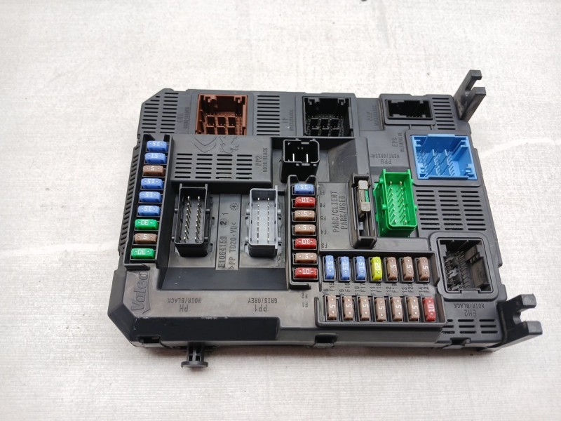 Recambio de centralita bsi para citroën c4 cactus 1.6 bluehdi 100 referencia OEM IAM 9807531680  