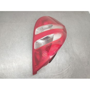 PILOTO TRASERO DERECHO A1698200464 