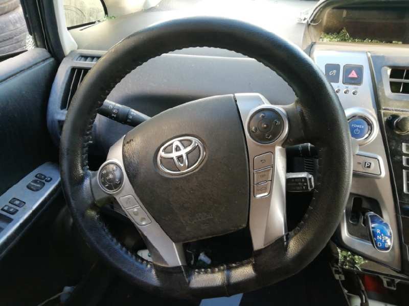 Recambio de volante para toyota prius+ eco referencia OEM IAM 8425047500 DESGASTADO 