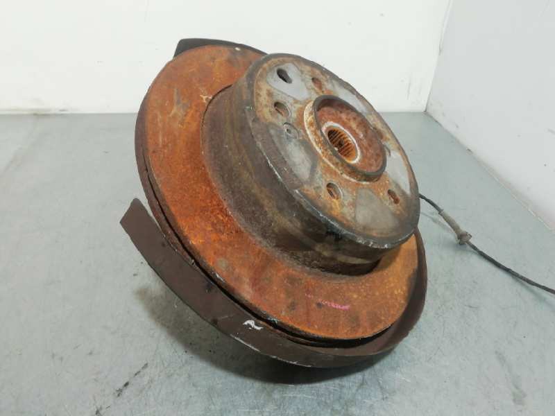 Recambio de mangueta trasera izquierda para ssangyong rodius xdi premium referencia OEM IAM 4593121000 5 TORNILLOS ABS