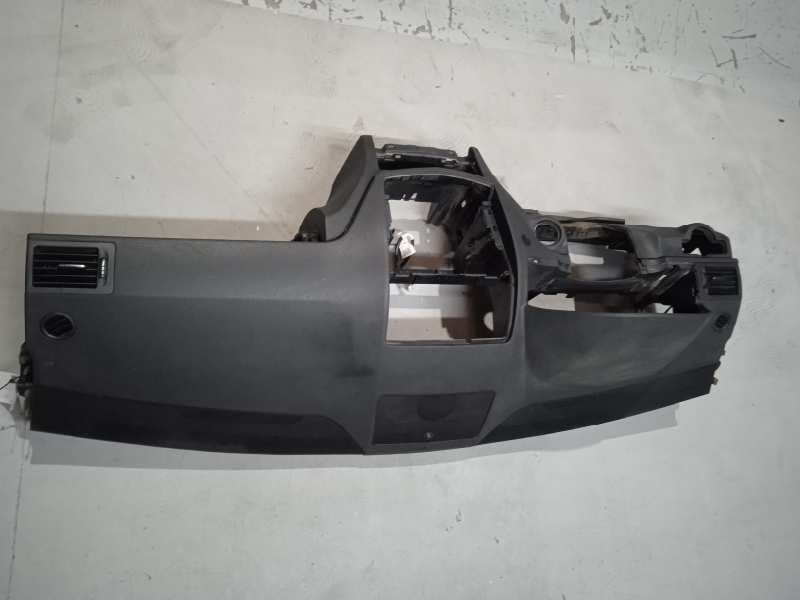 Recambio de salpicadero para mercedes-benz clase c (w204) berlina c 220 cdi (204.008) referencia OEM IAM A2046803787  