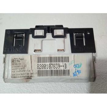 Recambio de display para renault megane ii familiar authentique referencia OEM IAM 8200107839 8200107839B 