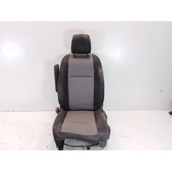 ASIENTO DELANTERO IZQUIERDO 
