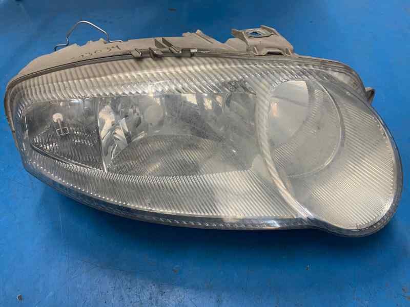 Recambio de faro derecho para alfa romeo 147 (190) 1.9 jtd distinctive referencia OEM IAM 468261940 1ª 
