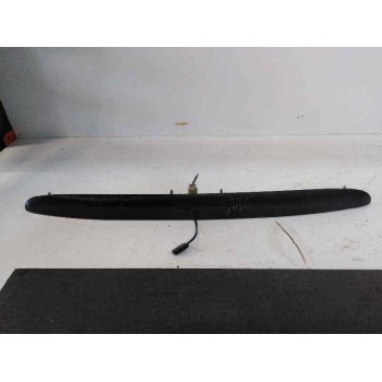 MOLDURAS TRASERAS DE PORTON CON PULSADOR