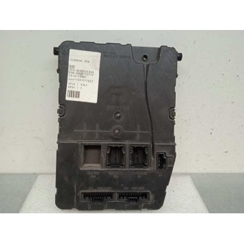 Recambio de caja reles / fusibles para renault megane ii berlina 5p confort dynamique referencia OEM IAM 8200724363  8200724363