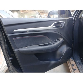 GUARNECIDO PUERTA DELANTERA IZQUIERDA 