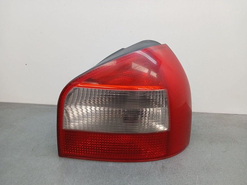 Recambio de piloto trasero derecho para audi a3 (8l1) 1.9 tdi referencia OEM IAM 8l0945096b  