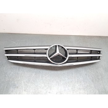 REJILLA PARAGOLPES DELANTERO A203880138 